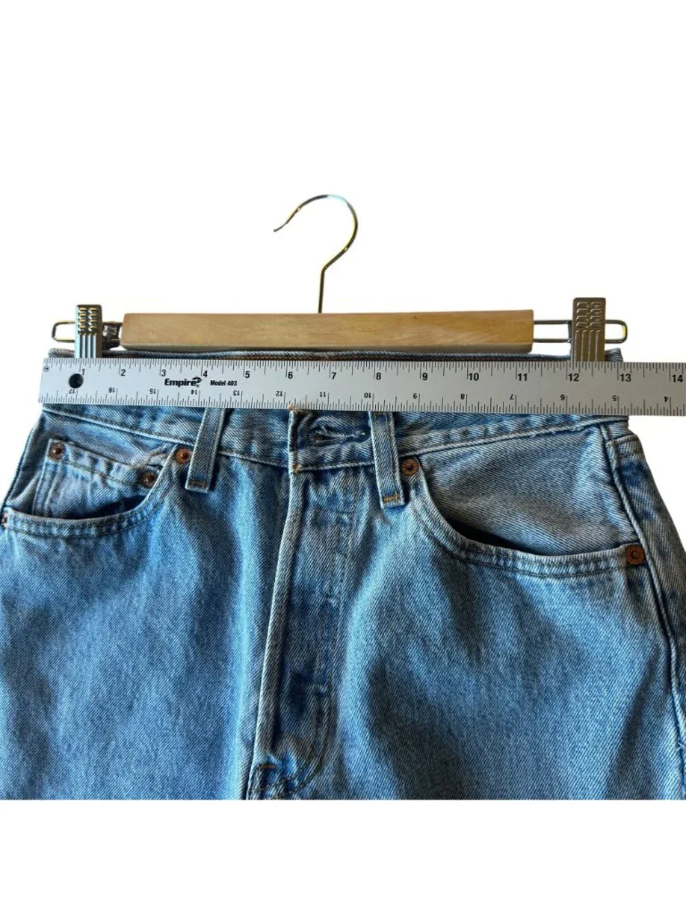 Women's Denim Jeans Levi's 501 Vintage 1990s Button Fly Light Wash Size 28 X 30 - Picture 10 of 12